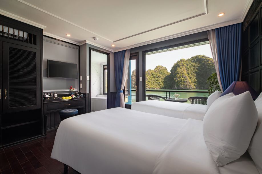 junior-suite-rosy-cruise-halong-bay